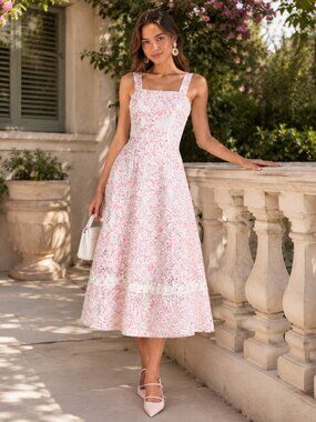 Elliatt Valencia Lace Midi Dress in Pink Multi Size Small NWT